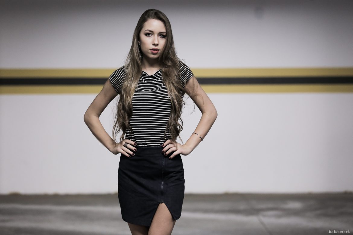 Look | Saia de fenda e listras